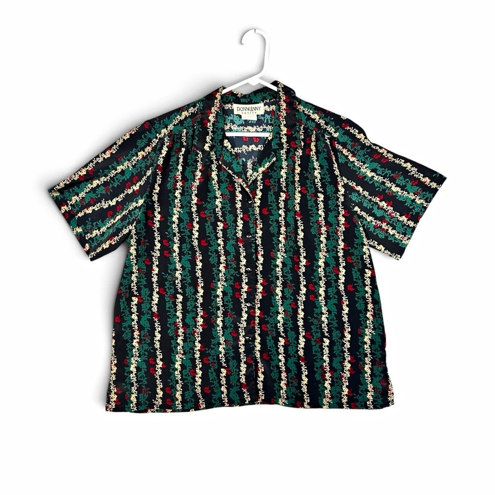 Donkenny Petite PXL Floral Stripe Collared Short Sleeve Button-Up Top